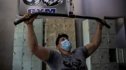 [COVID-19] ¿Debo usar máscara y guantes en el gimnasio?