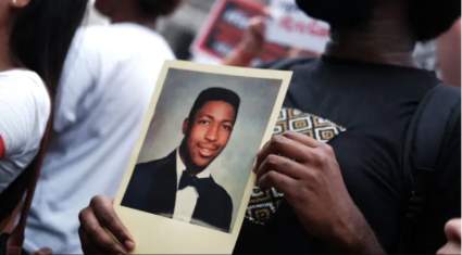Asamblea de Nueva York aprueba ley anti-estrangulamiento nombrada en honor a Eric Garner