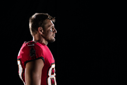 Gronkowski muestra su nueva indumentaria