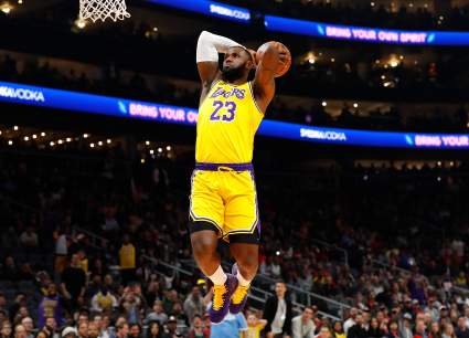 Lakers ganan la batalla de Los Ángeles en Orlando