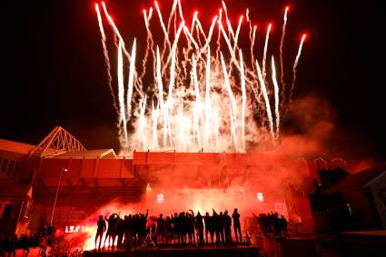 Inglaterra considera permitir fanáticos en los estadios ¿para cuándo?