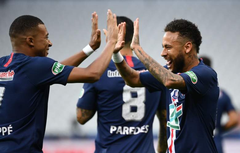 Mbappé con Neymar