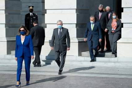 Negociaciones de Ley HEALS van por mal camino: ¿no habrá nuevos cheques COVID-19 en agosto?