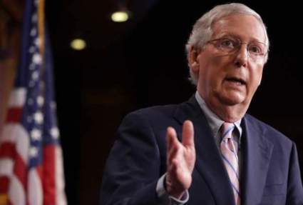 Cheques de estímulo COVID-19 segunda ronda: ¿Decae popularidad del senador McConnell por el retraso en las negociaciones?