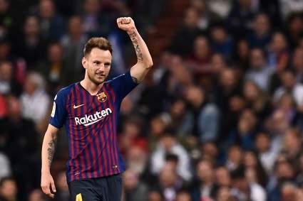 Rakitic termina su vínculo con el Barcelona y regresa al Sevilla