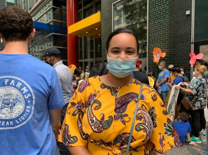 Cheques COVID-19: Asambleísta Carmen de la Rosa lanza alerta: Sin pagos de $1,200 “nos va a matar el hambre”