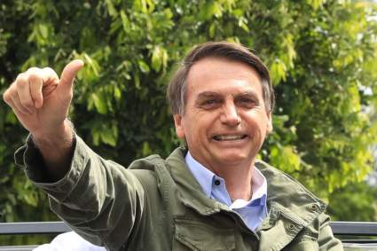 Bolsonaro a Biden: “Cuando se acaba la saliva, tiene que haber pólvora”