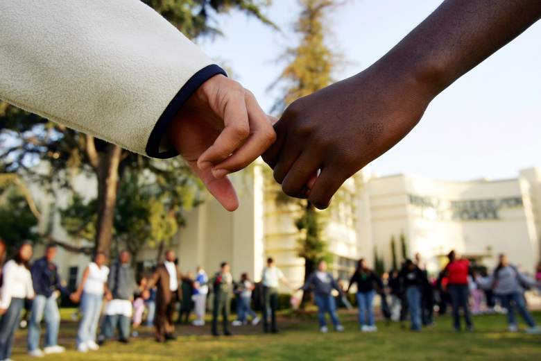 Escuela de los Angeles - Contra el racismo y violencia