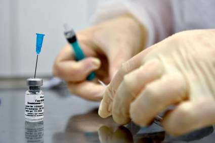 Vacuna contra el coronavirus ingresa en la etapa final de pruebas: ¿Por qué es mejor que las otras?