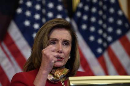 Cheques de estímulo COVID-19: La nueva pelea de McConnell con Pelosi por cheques de $1,200
