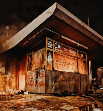 IMÁGENES FUERTES: Bogotá en llamas después de muerte de abogado a manos de policías