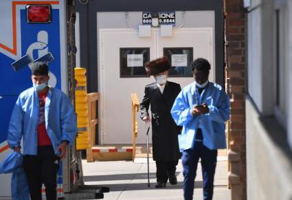 Aumento de casos de COVID en Nueva York obliga a cierre de escuelas y negocios en 9 barrios