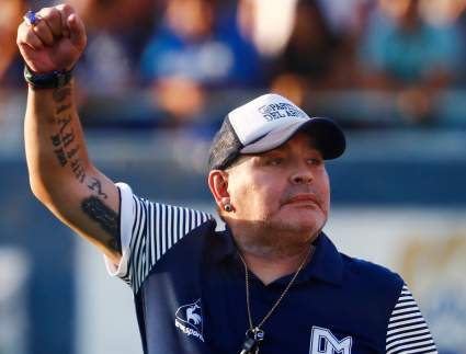 Primer parte médico tras la operación de Maradona: ¿cómo está la salud del astro?