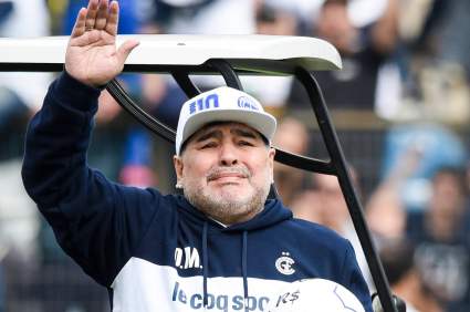La triste noticia que recibió Maradona en la clínica: ¿Qué familiar tiene coronavirus?