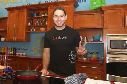 Chef James estrena “Ponle huevos”: ¿Cómo escuchar su Podcast?