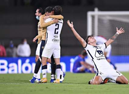 Pumas muestra las garras en la máxima cruzazuleada de la historia
