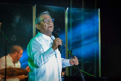 Hospitalizan a Armando Manzanero por el COVID: ¿Cómo está el cantante?
