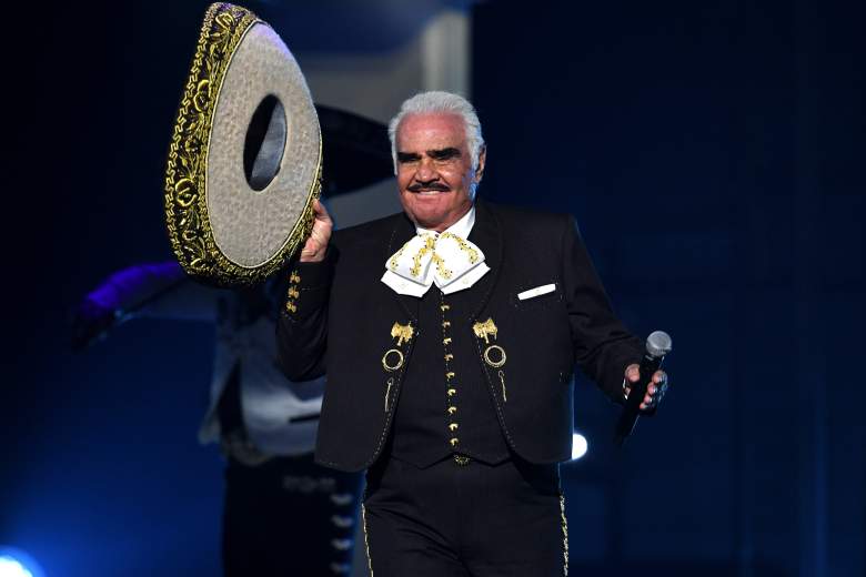 Habla la mujer que Vicente Fernández le tocó el pecho: ¿Qué dijo? [VIDEO]