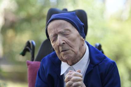 Lucile Randon: monja francesa cumple 117 años y se recuperó del COVID-19