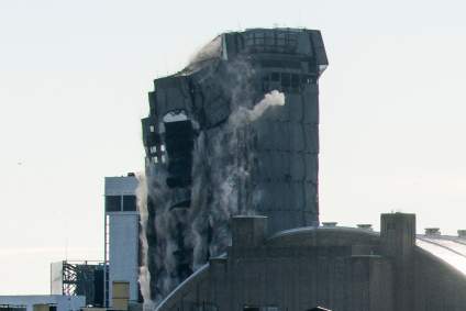 Impactante demolición del Trump Plaza en Atlantic City – Videos