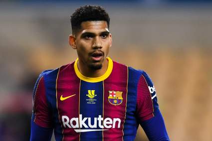 [IMÁGENES] Estrella del Barcelona jugó El Clásico lesionado: ¿Cómo hizo Ronaldo Araujo?