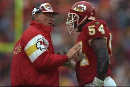 Marty Schottenheimer, exentrenador de Chiefs y los Browns, murió a los 77 años
