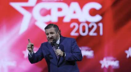 [VIDEO] Ted Cruz bromea sobre su viaje a Cancún, y dice que Trump “no se va a ninguna parte”