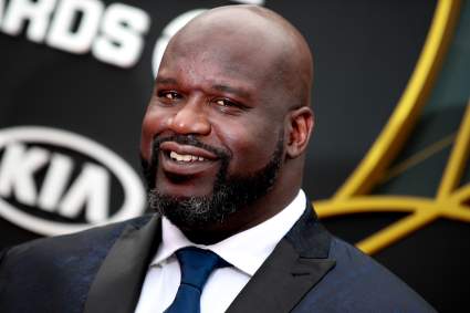 Shaquille O’Neal sufre brutal nocaut en su debut en lucha libre – Video