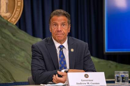 La foto que probaría cómo Andrew Cuomo presuntamente acosó a una mujer