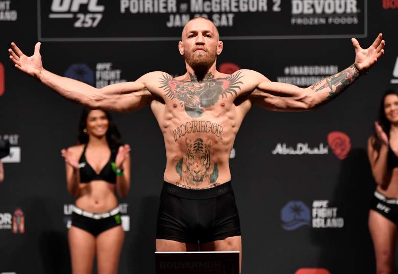 Conor McGregor presume de sus grandes bolas irlandesas por retiro de Khabib