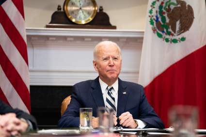 Estados Unidos no compartirá a México vacunas contra el COVID-19