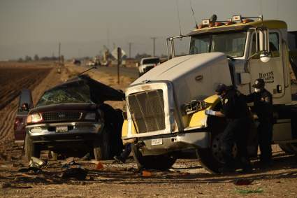 Choque fatal en el sur de California: 13 muertos – Imágenes fuertes