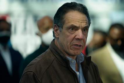 Ya son 6 las mujeres que acusan al gobernador Cuomo de acoso sexual
