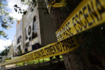 Masacre en México: Matan a 13 policías en emboscada – Videos fuertes