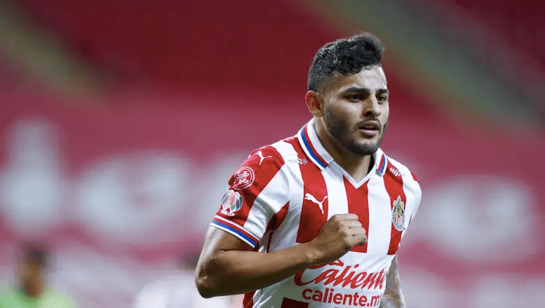 Alexis Vega, delantero de Chivas.