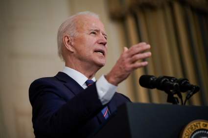 Joe Biden revoca medida de la era Trump que rechazaba solicitudes de inmigrantes