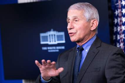 Dr. Fauci respalda la suspensión de la vacuna Johnson & Johnson: ¿Por qué?