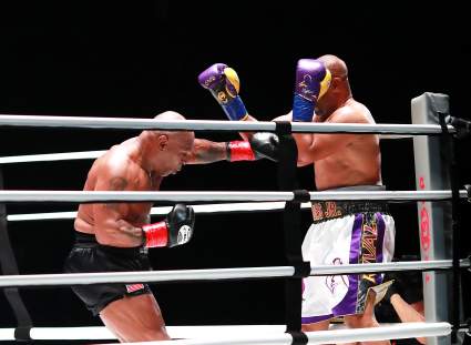 Brutal nocaut de Mike Tyson a Cash Wheeler en regreso a lucha libre: Video