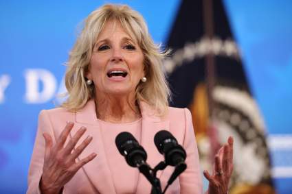 Jill Biden metió la pata hablando español: ¿Qué dijo la esposa de Biden? -Video