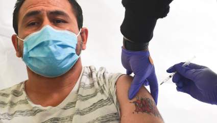 Vacuna COVID: Dr. Fauci habla de riesgo de no ponerse segunda dosis: ¿Qué ocasiona?