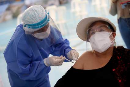 COVID-19: vacunas de Pfizer y Moderna demuestran eficacia ante las variantes