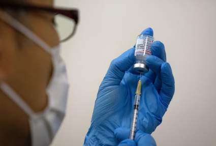 COVID-19: Vacuna Moderna 100% efectiva en adolescentes: ¿Cuándo aprueban?