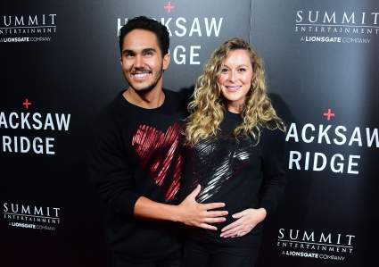 La Bebé recién nacida de Alexa PenaVega está en cuidados intensivos