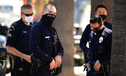 Hallan 3 niños muertos en apartamento de Los Ángeles: ¿Los mató la mamá?