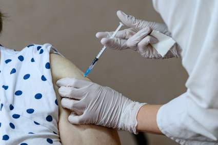 Revelador estudio sobre las vacunas de Pfizer y Moderna: ¿Son las más seguras?