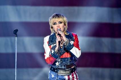 ¿Miley Cyrus tiene algo que ver con la Princesa Diana?: Mira estas fotos