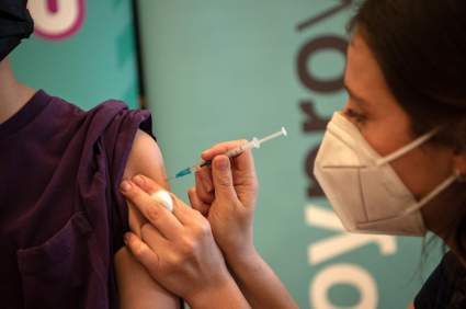 ¿Aprueban vacuna COVID-19 para niños? El plazo estimado de la FDA