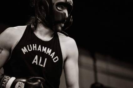 Nieto de legendario boxeador gana en su debut: ¿Quién es?