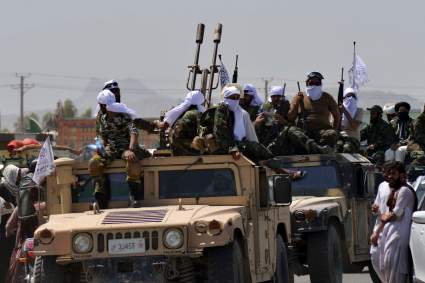 El video que muestra a talibanes matando civiles en Afganistán – IMÁGENES FUERTES