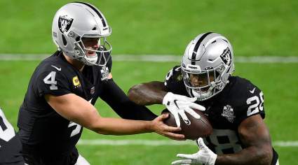 Derek Carr y Josh Jacobs opinan acerca de Jon Gruden: ¿Qué dijeron?